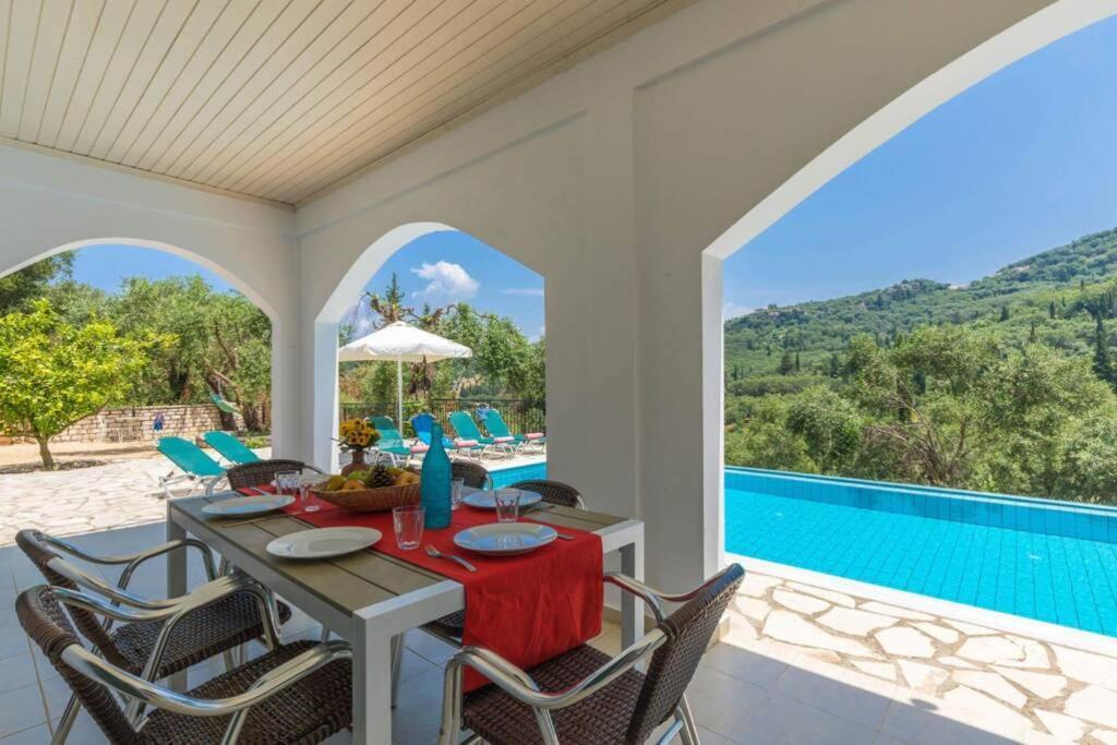 Villa Eleonas Strongyli  المظهر الخارجي الصورة