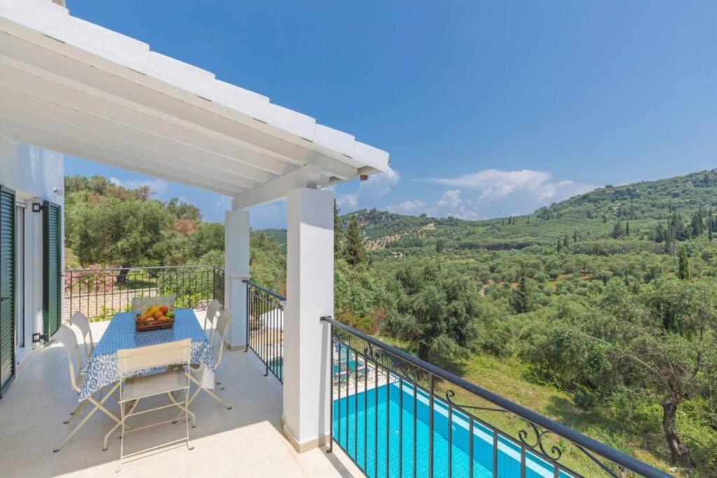 Villa Eleonas Strongyli  المظهر الخارجي الصورة